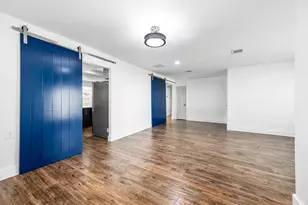 8703 Manhattan Dr, Houston, TX 77096 - Photo 8