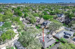 8703 Manhattan Dr, Houston, TX 77096 - Photo 46