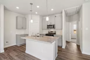 18718 Timber Gln Dr, Montgomery, TX 77316 - Photo 1