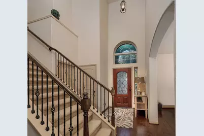 222 Hawkhurst, The Woodlands, TX 77354 - Photo 4