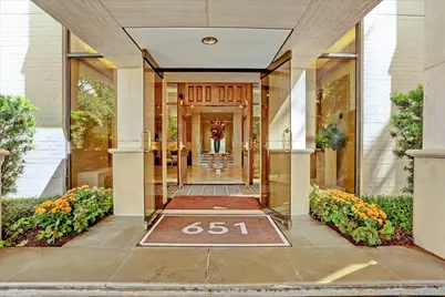 651 Bering Drive #1902, Houston, TX 77057 - Photo 2
