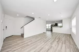 8650 Bar Hbr Dr, Baytown, TX 77521 - Photo 4