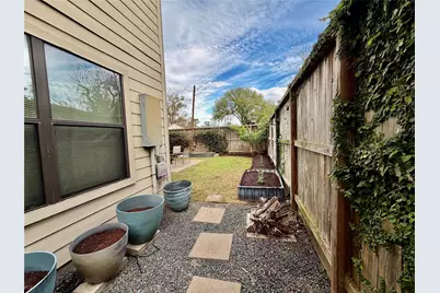 650 Westcross Street #37, Houston, TX 77018 - Photo 30