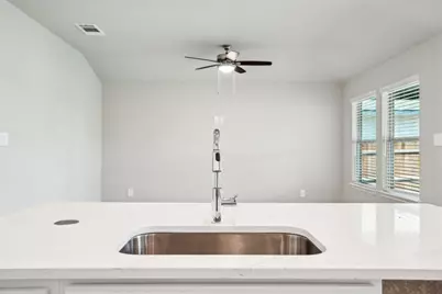 6017 Mockingbird Lodge Lane, Pearland, TX 77584 - Photo 12