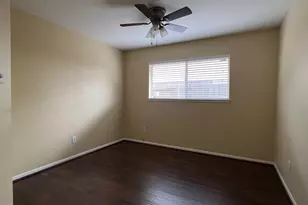9619 Beverly Hill St, Houston, TX 77063 - Photo 14