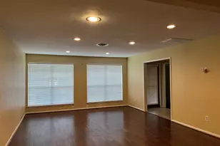 9619 Beverly Hill St, Houston, TX 77063 - Photo 6