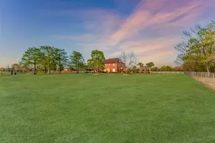 1511 Old Alvin Rd, Pearland, TX 77581 - Photo 36