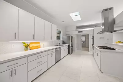 12803 Hansel Lane, Houston, TX 77024 - Photo 14