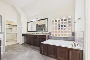10606 Shadow Elm Ct, Houston, TX 77043 - Photo 42