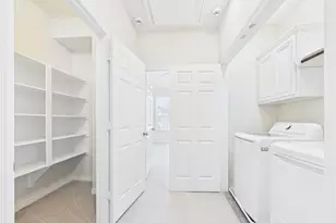 10606 Shadow Elm Ct, Houston, TX 77043 - Photo 36