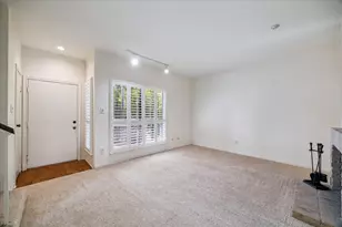11711 Memorial Dr, Houston, TX 77024 - Photo 2