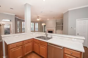 13711 Threadall Park Dr, Houston, TX 77077 - Photo 26