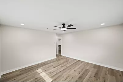 3011 Freshmeadows Drive, Houston, TX 77063 - Photo 22