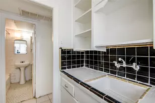 1828 W Main St, Houston, TX 77098 - Photo 20