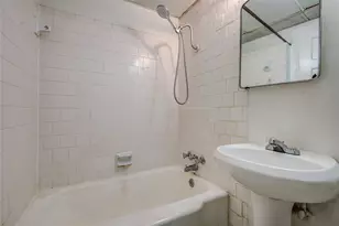 1828 W Main St, Houston, TX 77098 - Photo 16