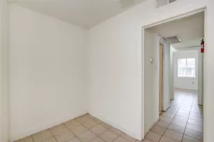 1828 W Main St, Houston, TX 77098 - Photo 10