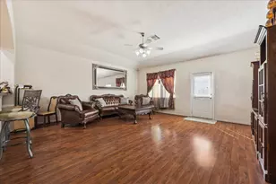 206 Volute Dr, Rosharon, TX 77583 - Photo 2