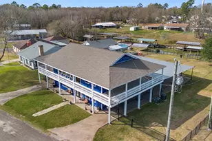 374 Harbor View Dr, Livingston, TX 77351 - Photo 2