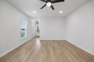 10902 Bonfire Trl, Beasley, TX 77417 - Photo 6