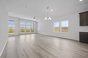 509 Sunset Ct, Dayton, TX 77535 - Photo 6
