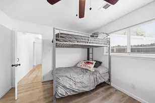 11630 Sandstone St, Houston, TX 77072 - Photo 8