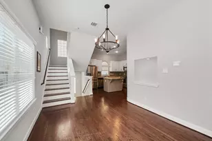 526 Westcross St, Houston, TX 77018 - Photo 8