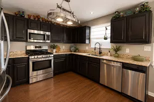 579 Warsaw St, Bayou Vista, TX 77563 - Photo 6