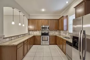 2738 Misty Heath Ln, Houston, TX 77082 - Photo 10