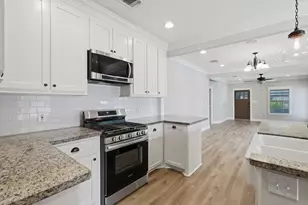 512 Enid St, Houston, TX 77009 - Photo 10