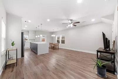 5619 Bacher St Street, Houston, TX 77028 - Photo 14
