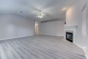 9026 Eaglecove Dr, Houston, TX 77064 - Photo 10