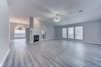 9026 Eaglecove Drive, Houston, TX 77064 - Photo 8