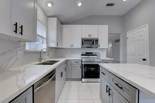 9026 Eaglecove Dr, Houston, TX 77064 - Photo 14