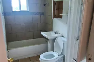 5238 Pershing St, Houston, TX 77033 - Photo 6