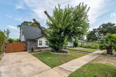 4310 Black Locust Drive, Houston, TX 77088 - Photo 4