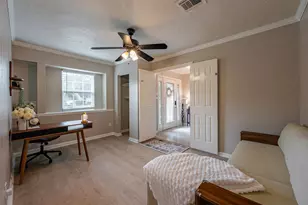 4310 Black Locust Dr, Houston, TX 77088 - Photo 18