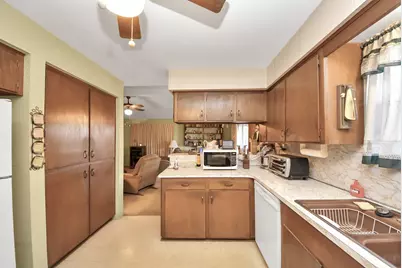 5634 Newquay Street, Houston, TX 77085 - Photo 14