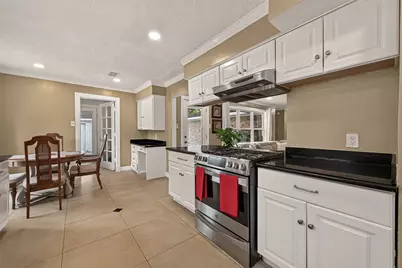 10807 Chimney Rock Road, Houston, TX 77096 - Photo 16
