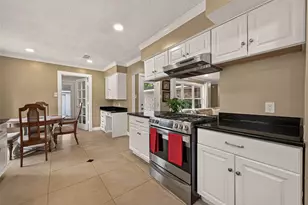 10807 Chimney Rock Rd, Houston, TX 77096 - Photo 16