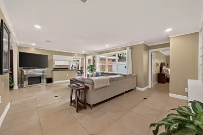 10807 Chimney Rock Road, Houston, TX 77096 - Photo 12