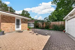 10807 Chimney Rock Rd, Houston, TX 77096 - Photo 32
