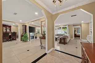10807 Chimney Rock Rd, Houston, TX 77096 - Photo 4
