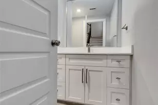 1122 W 16th St, Houston, TX 77008 - Photo 24