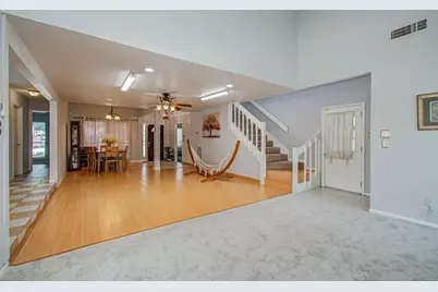6602 Castle Lane Drive, Houston, TX 77066 - Photo 8