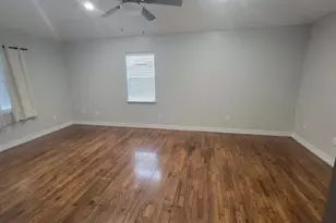 208 Battlebell Rd, Highlands, TX 77562 - Photo 8