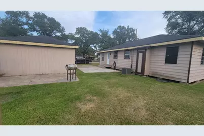 208 Battlebell Road, Highlands, TX 77562 - Photo 18
