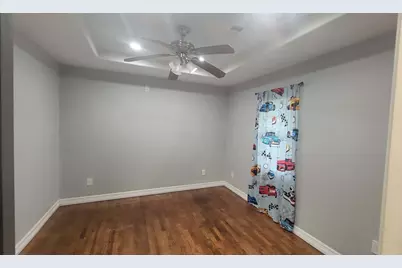 208 Battlebell Road, Highlands, TX 77562 - Photo 10
