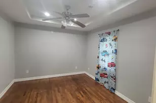 208 Battlebell Rd, Highlands, TX 77562 - Photo 10