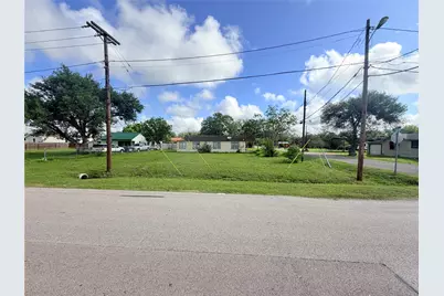 101 Carl Street, Refugio, TX 78377 - Photo 6