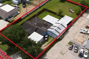 6009 Maple St, Houston, TX 77074 - Photo 1